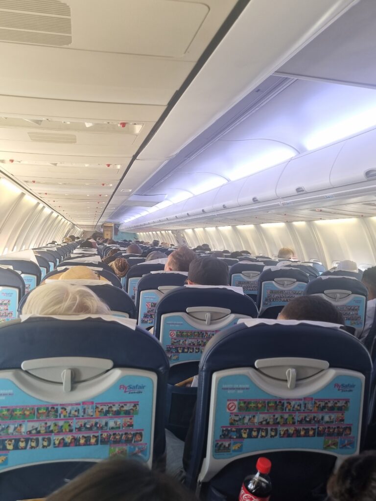 Cheapest Flights South Africa 2024: FlySafair, Lift & More!